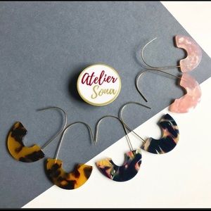 Acrylic Wire Hoop Drop Earrings